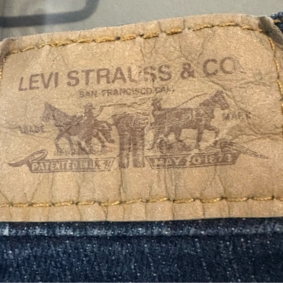 Levi’s size 10 Classic 504 Blue Women's straight leg denim Jeans - Picture 5 of 7